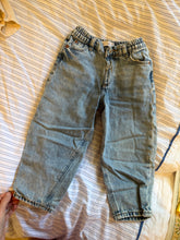 Load image into Gallery viewer, Barrel Jeans (4)