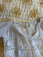 Load image into Gallery viewer, Antique with Stitching